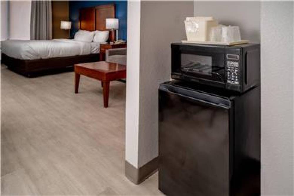 COMFORT SUITES PRESTONSBURG WEST 8