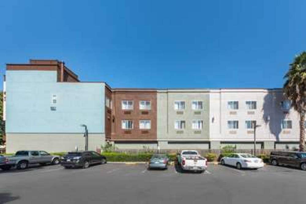 COMFORT SUITES SAN JOSE AIRPORT 3