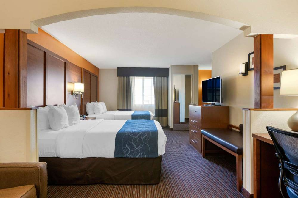 Comfort Suites Stevensville - St. Joseph 5