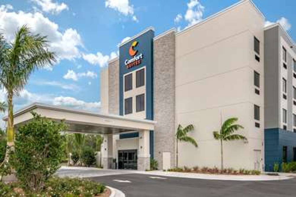 Comfort Suites Stuart Hutchinson Is