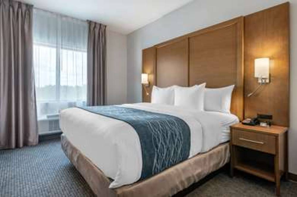 COMFORT SUITES STUART-HUTCHINSON IS 7