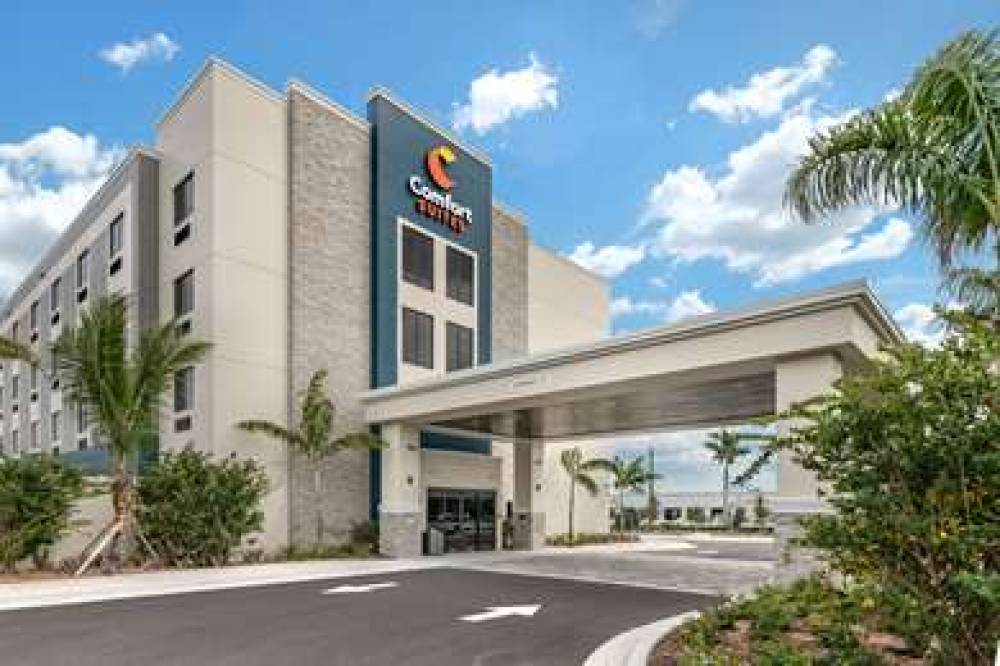 COMFORT SUITES STUART-HUTCHINSON IS 1