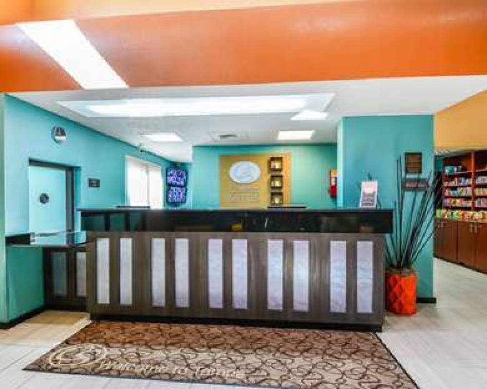 Comfort Suites Tampa - Brandon 6