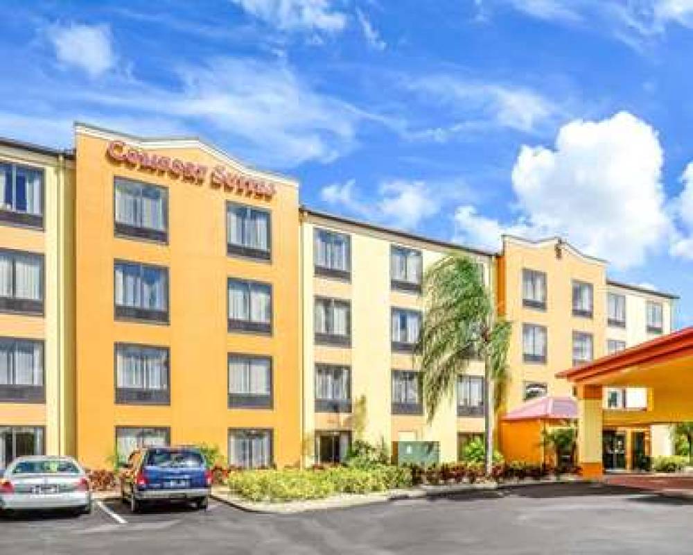 Comfort Suites Tampa - Brandon 2