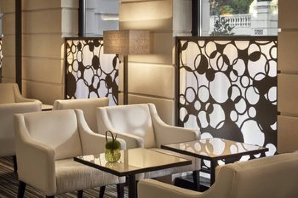 COMO The Halkin London 7