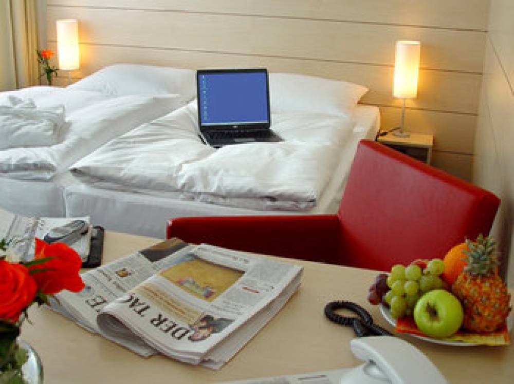 Concorde Hotel Am Studio 8