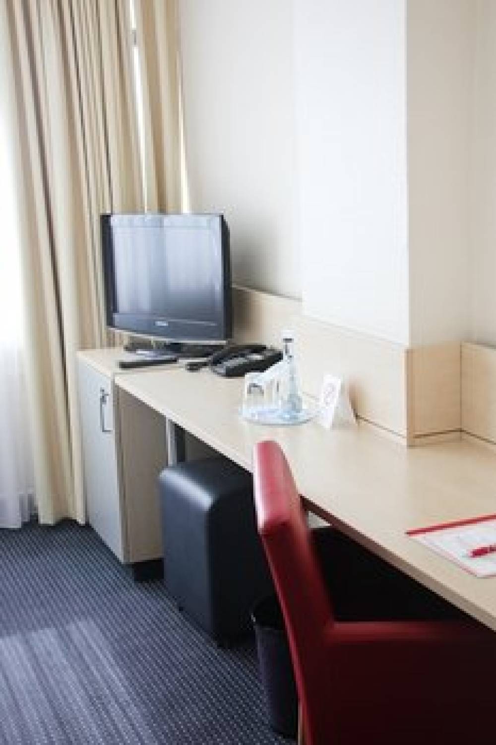 Concorde Hotel Am Studio 10