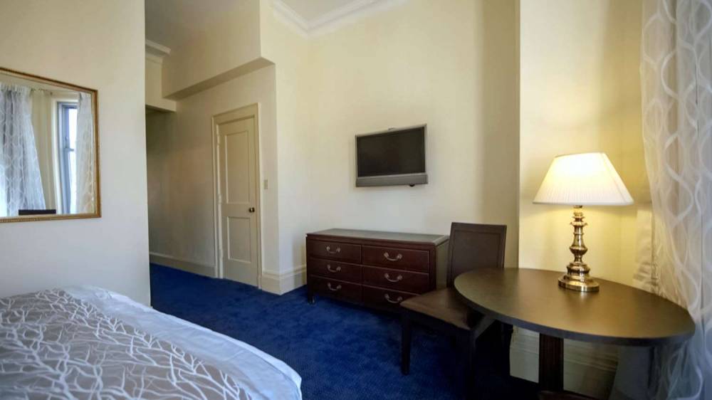 Congress Plaza Hotel 5