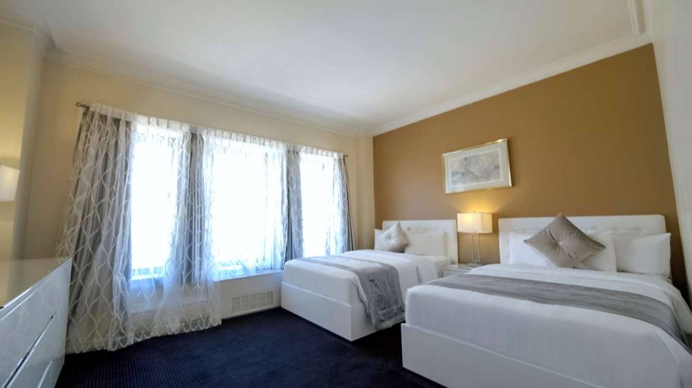 Congress Plaza Hotel 9