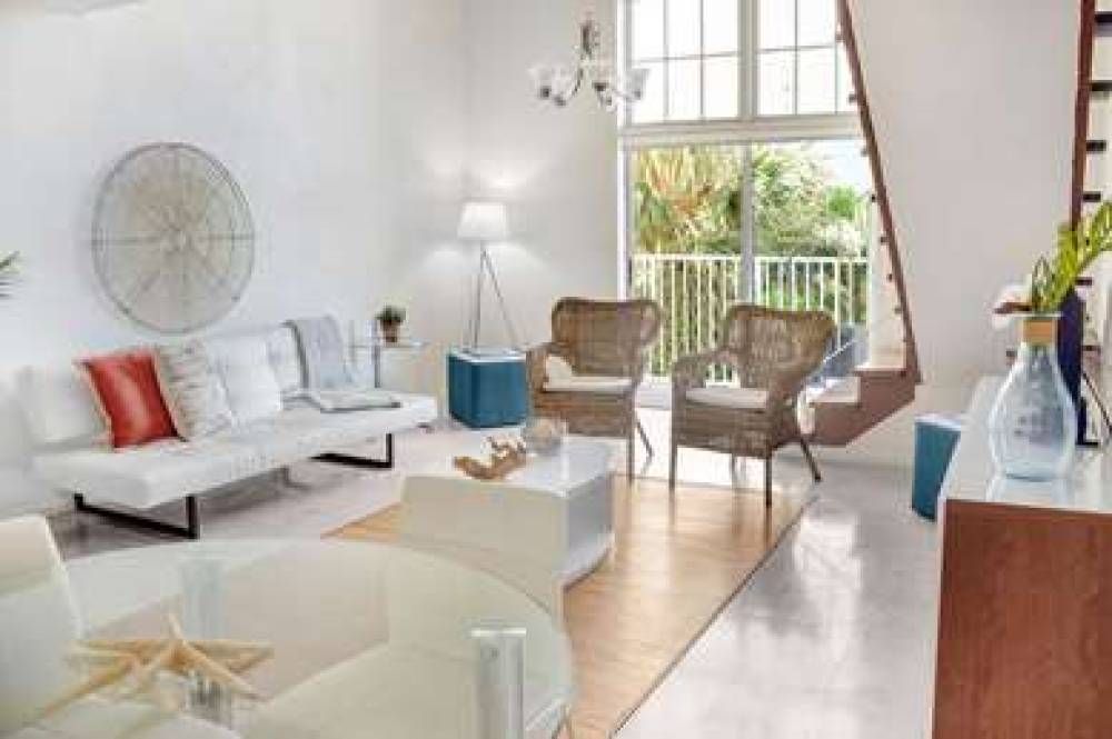 CORAL REEF APARTMENTS 10
