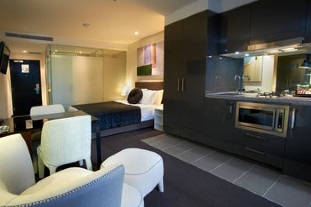 CORPORATE LIVING HAWTHORN 2