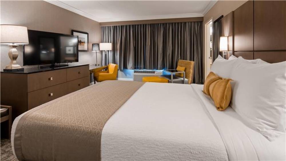 COTTONWOOD AIRPORT AND EXPO HOTEL L 1