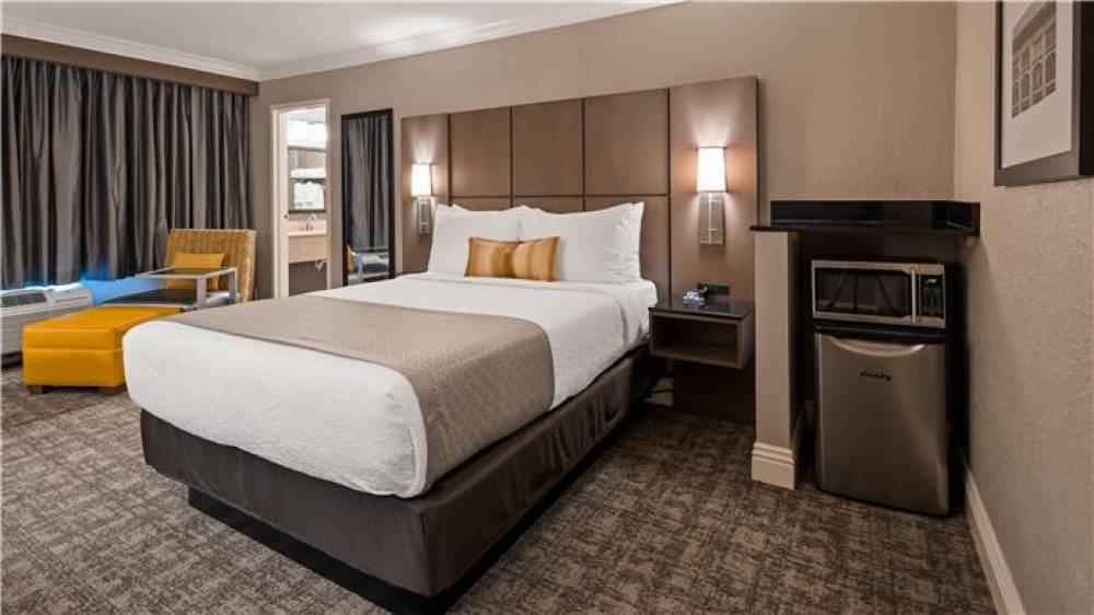 COTTONWOOD AIRPORT AND EXPO HOTEL L 2