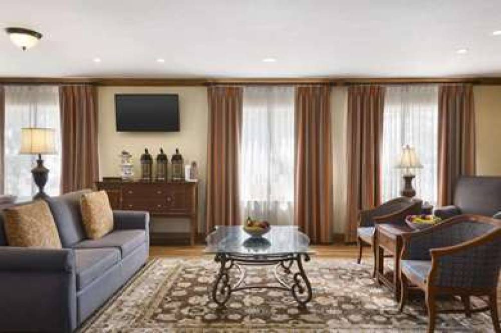 COUNTRY INN AND SUITES BY RADISSON 3