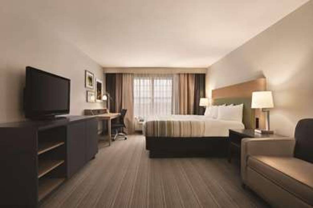 COUNTRY INN AND SUITES BY RADISSON 10