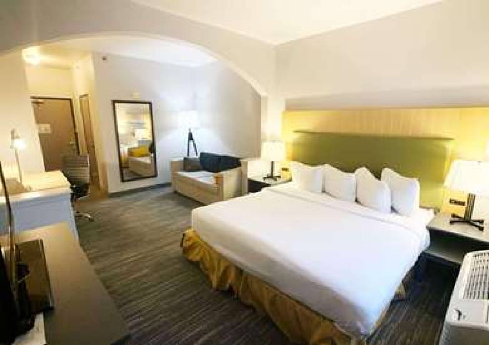 COUNTRY INN AND SUITES BY RADISSON 4