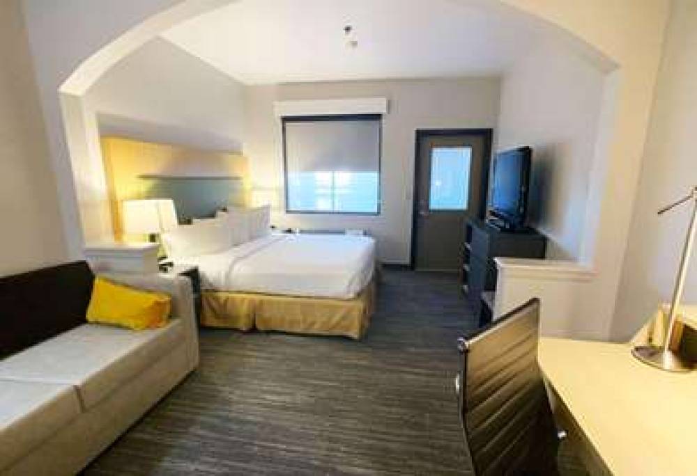 COUNTRY INN AND SUITES BY RADISSON 3
