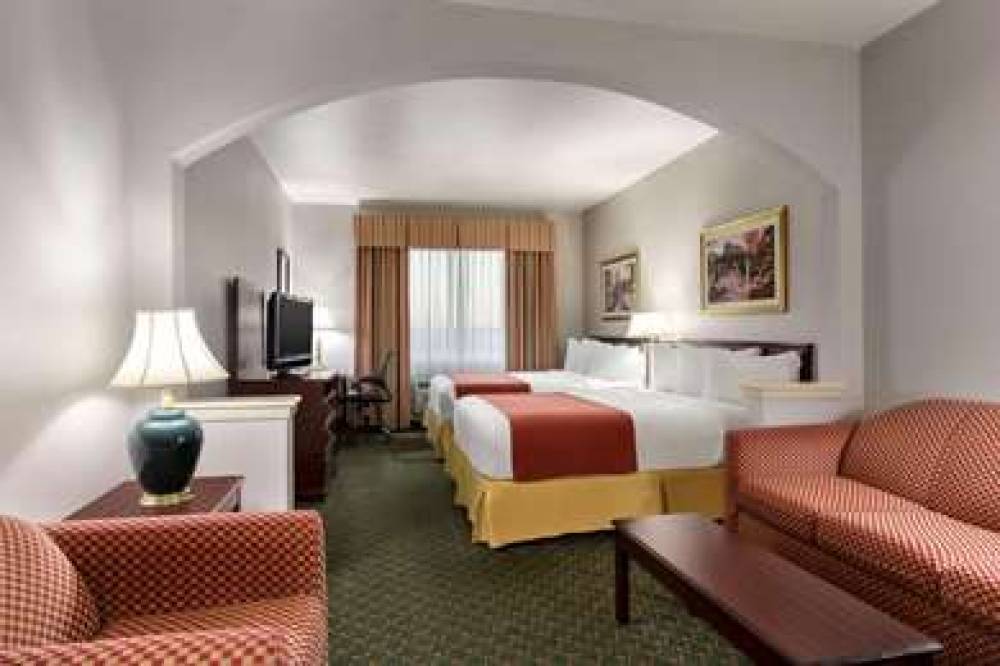 COUNTRY INN AND SUITES BY RADISSON 8