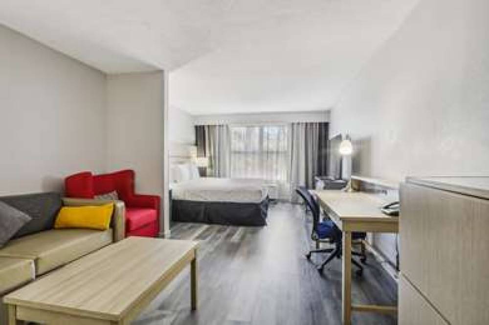 COUNTRY INN AND SUITES BY RADISSON 2