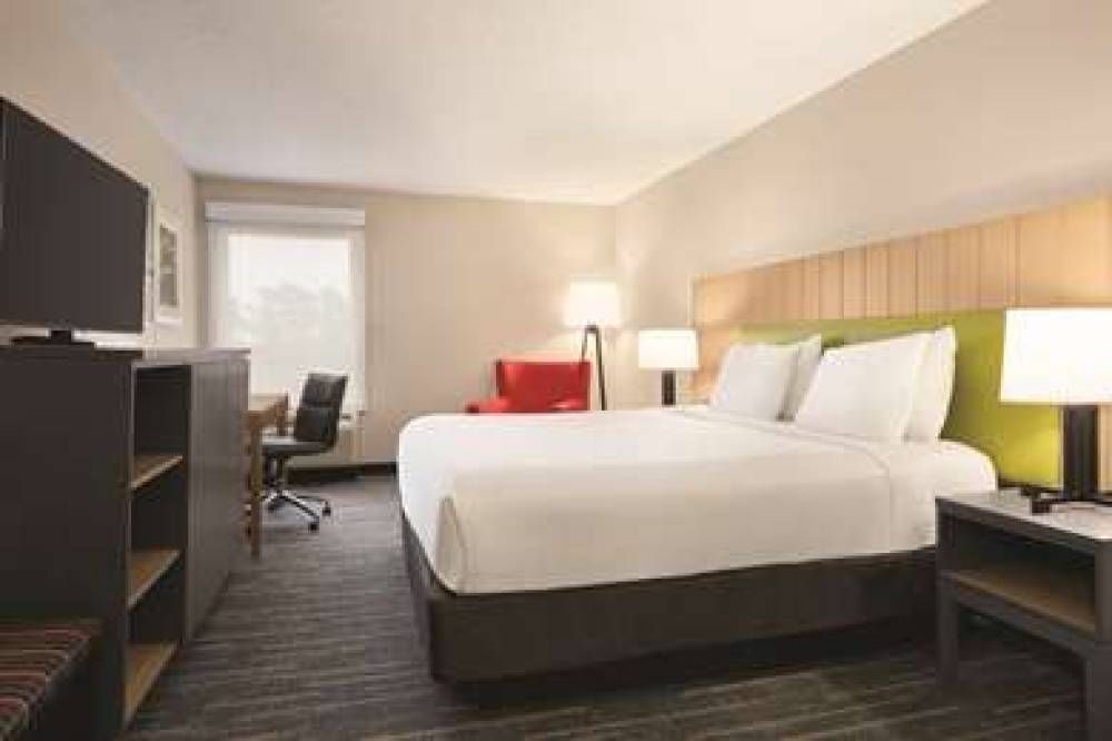 COUNTRY INN DUNN NC 3