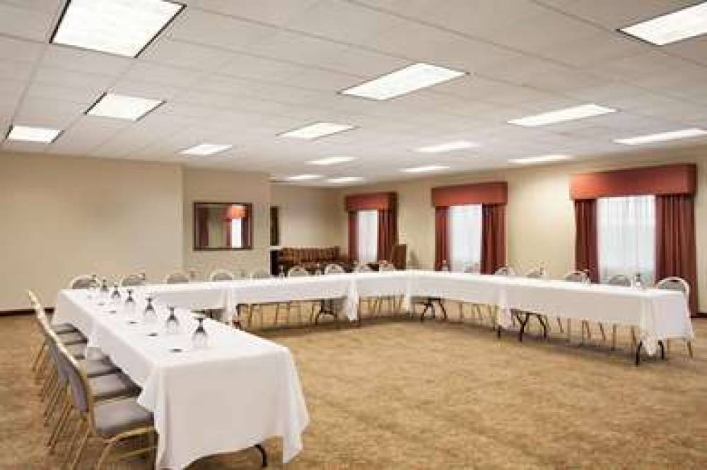 COUNTRY INN STE MANCHESTER AIR 10