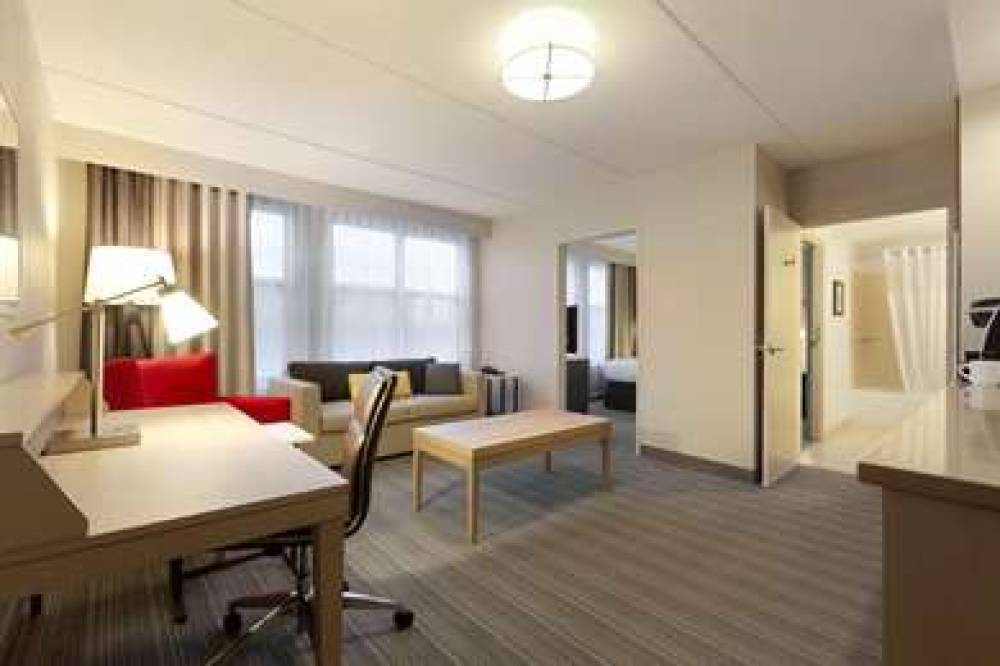 COUNTRY INN AND SUITES BLOOMINGTON 9