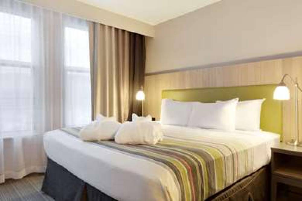 COUNTRY INN AND SUITES BLOOMINGTON 5