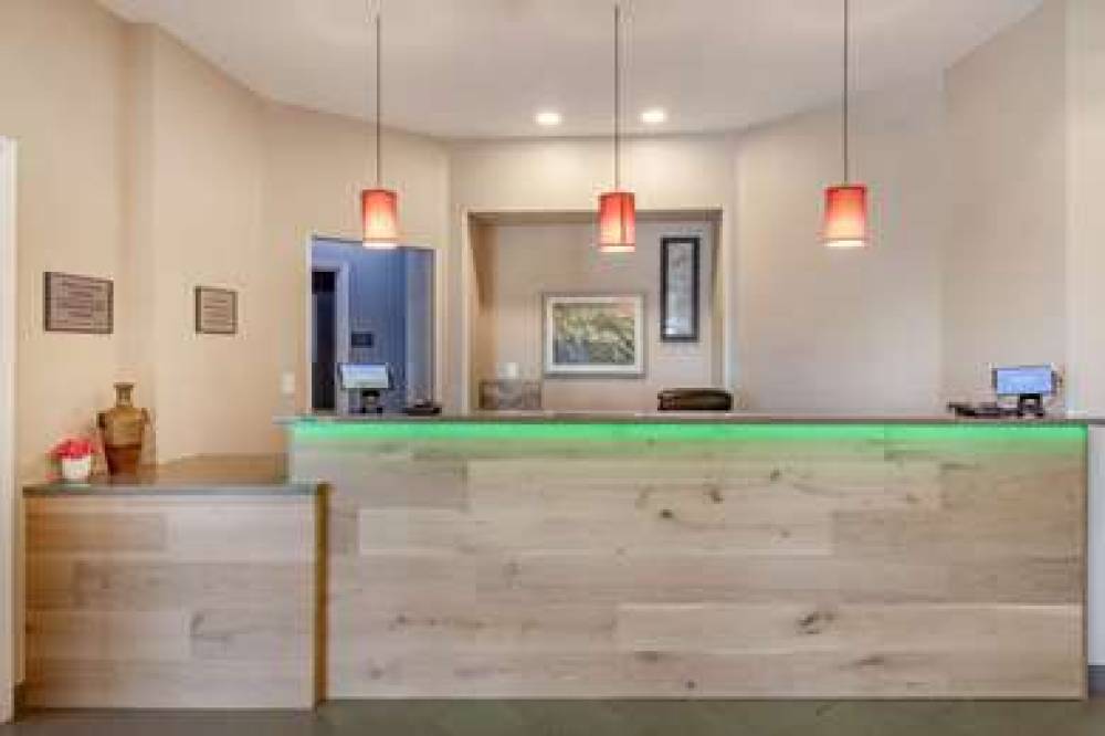 COUNTRY INN STES SAVANNAH AIR 4