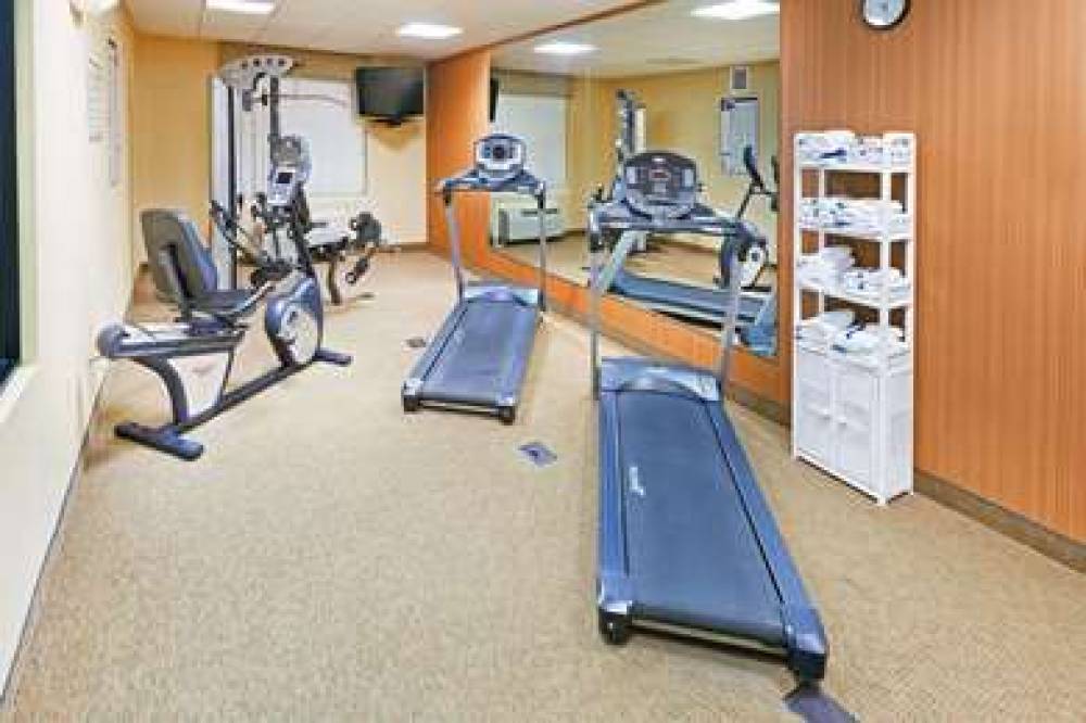 Country Inn & Suites By Carlson, Chambersburg, PA 8