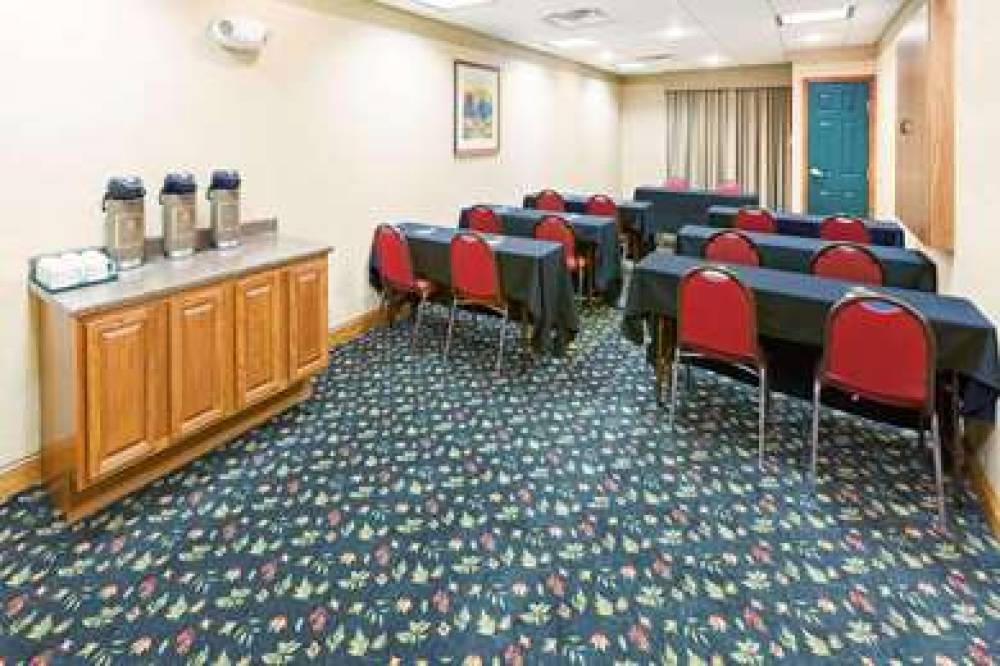 Country Inn & Suites By Carlson, Chambersburg, PA 9