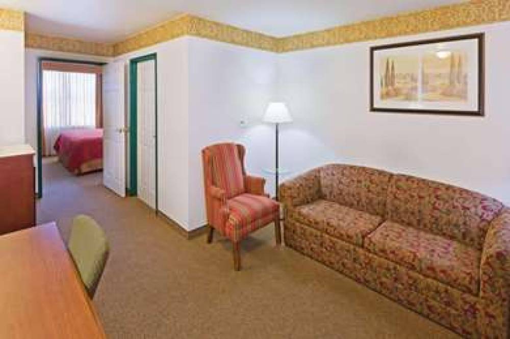 Country Inn & Suites By Carlson, Chambersburg, PA 5