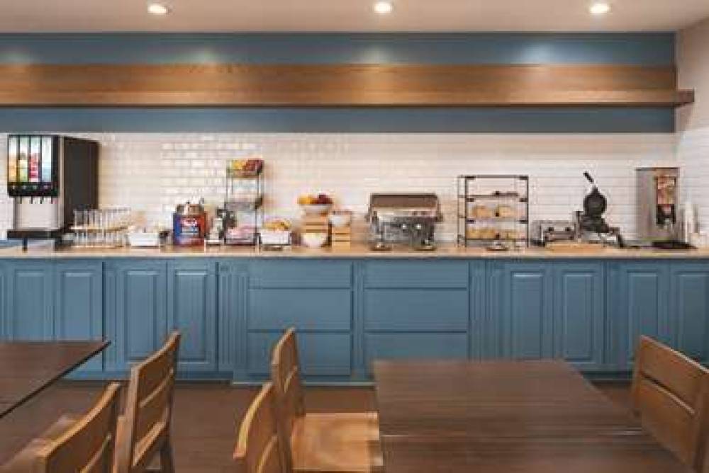 Country Inn & Suites By Carlson, Michigan City, IN 9