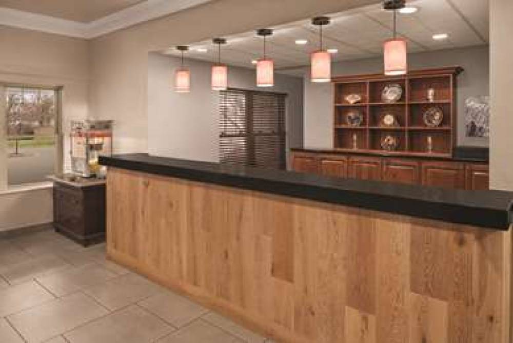 Country Inn & Suites By Carlson, Schaumburg, IL 9