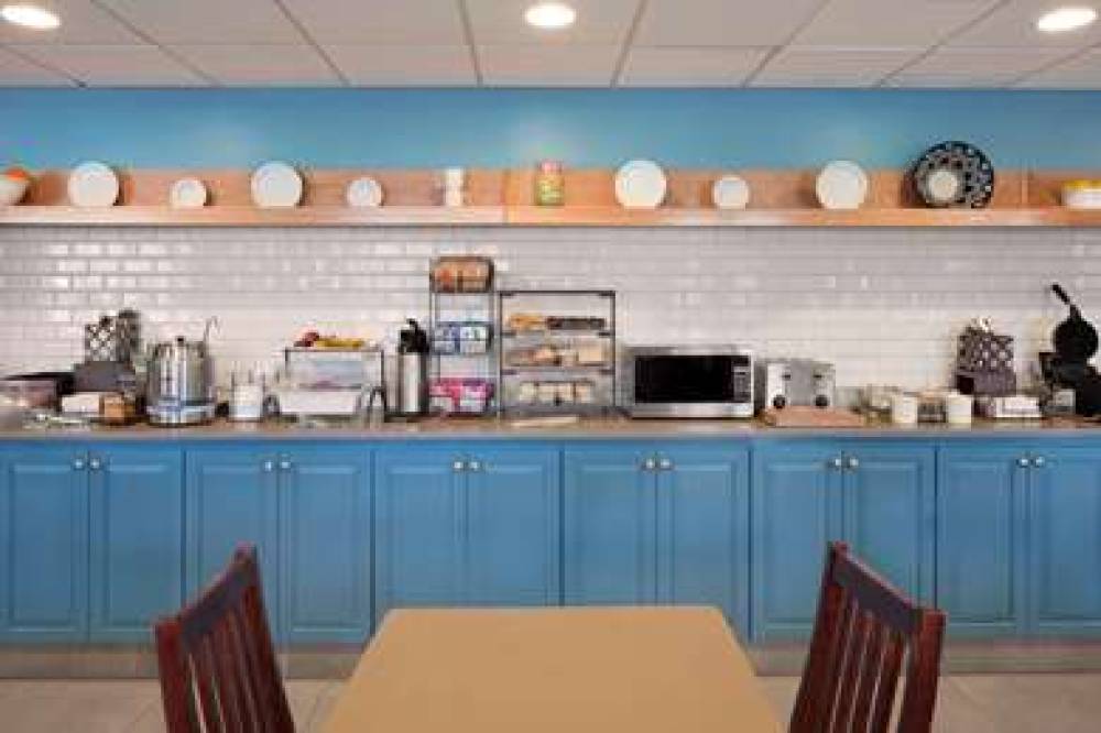 Country Inn & Suites By Radisson, Aiken, SC 10