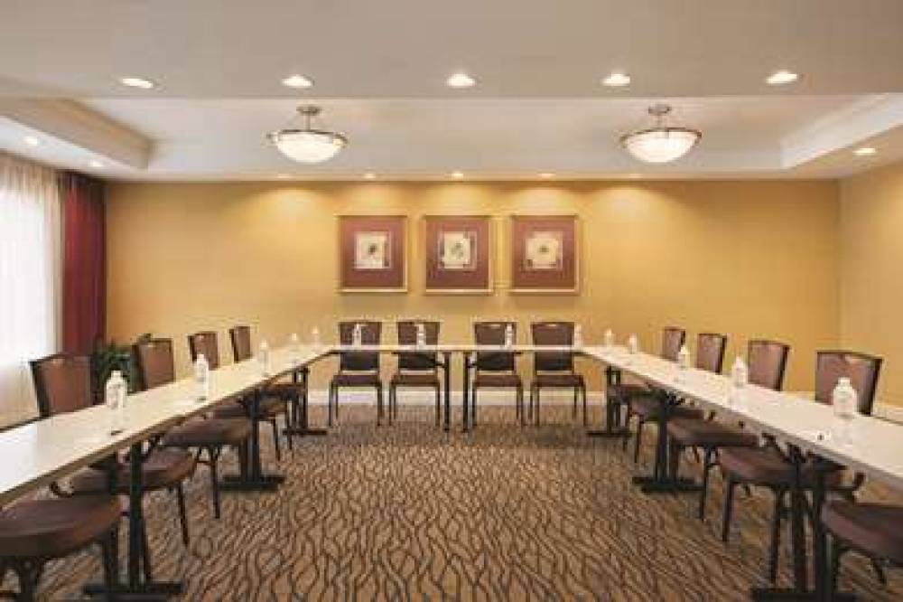 Country Inn & Suites By Radisson, Atlanta Airport North, GA 8