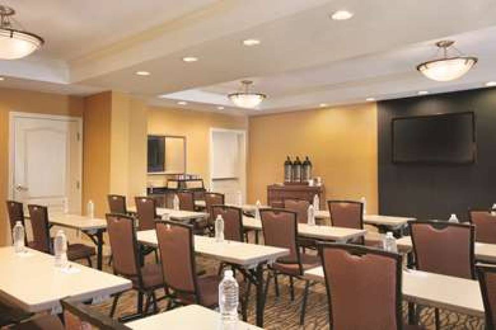 Country Inn & Suites By Radisson, Atlanta Airport North, GA 6