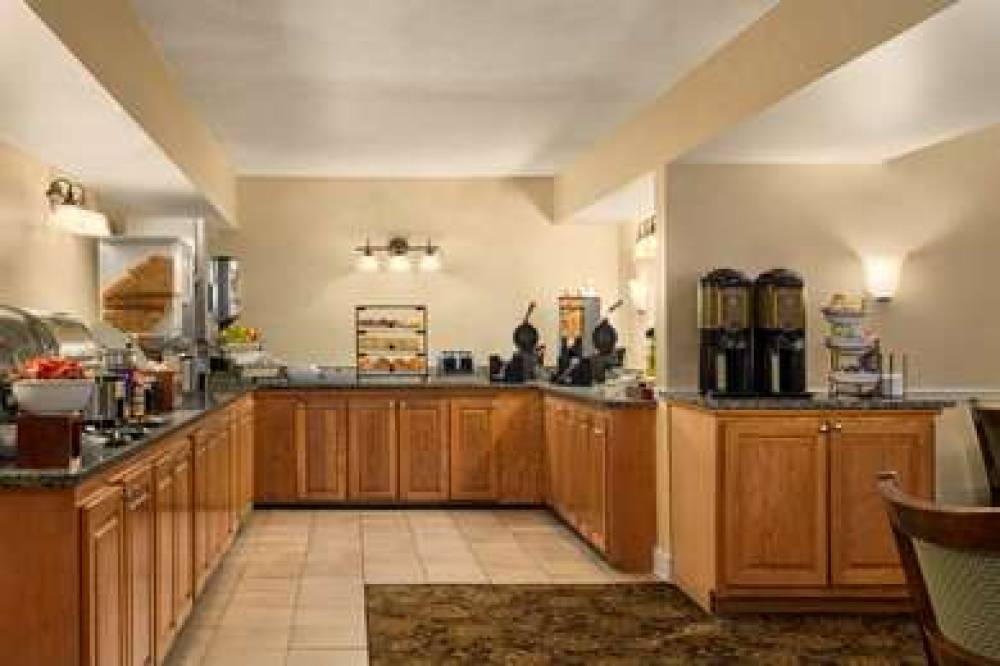 Country Inn & Suites By Radisson, Atlanta Airport South, GA 10