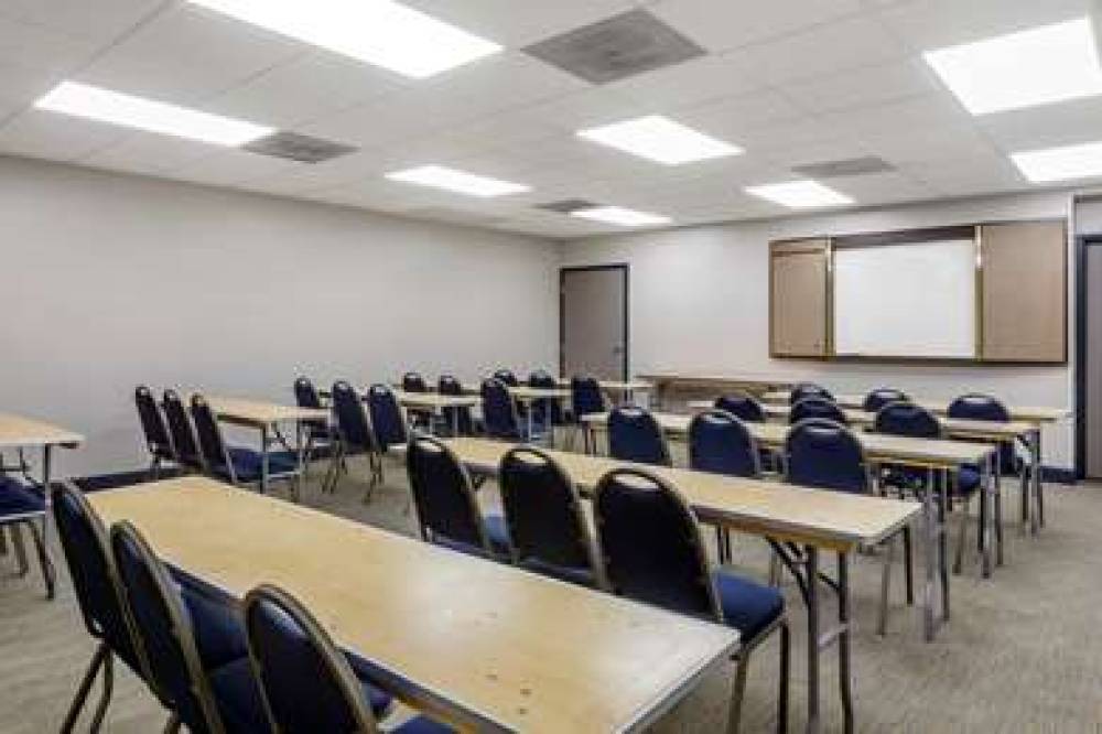 Country Inn & Suites By Radisson, Atlanta Downtown 10