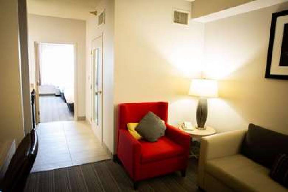 COUNTRY INN & SUITES BY RADISSON BU 4