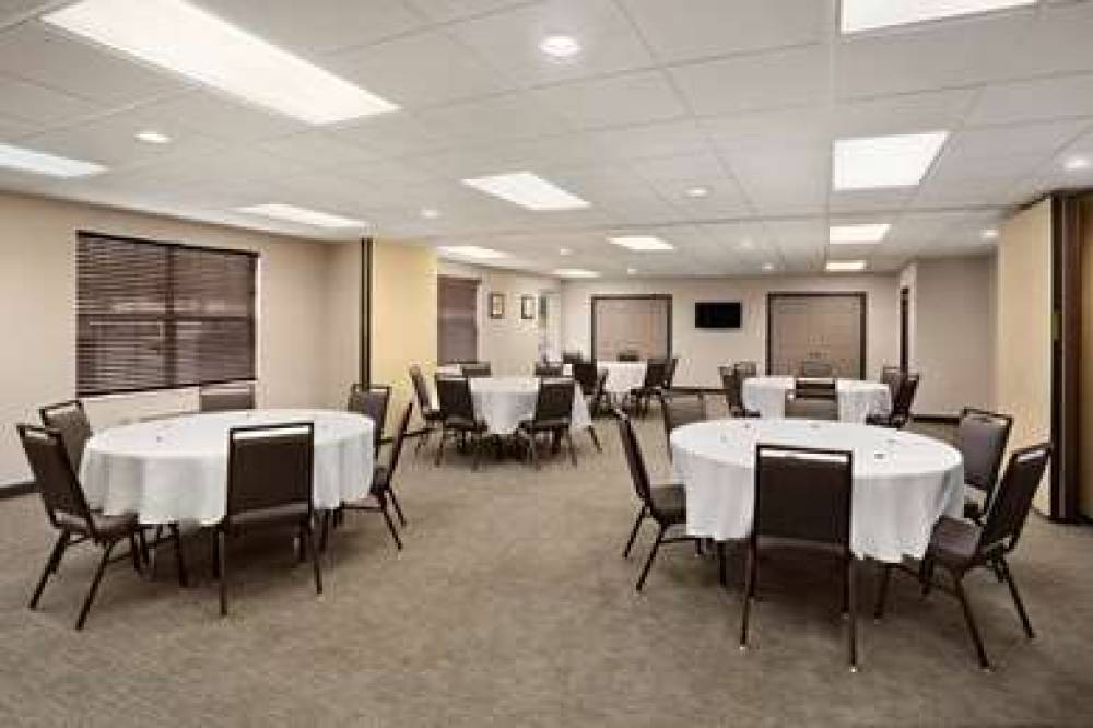 Country Inn & Suites By Radisson, Charlotte University Place, NC 10