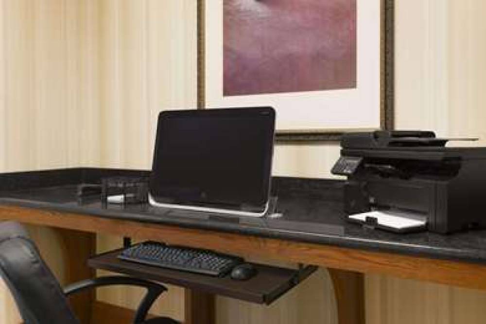 Country Inn & Suites By Radisson, Dothan, AL 10