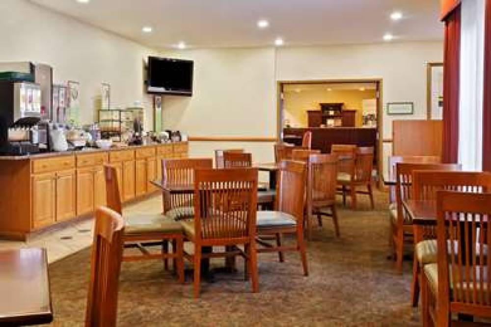 Country Inn & Suites By Radisson, Elgin, IL 7
