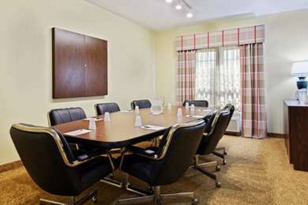 Country Inn & Suites By Radisson, Elgin, IL 10