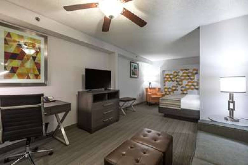 Country Inn & Suites By Radisson, Lake Norman Huntersville, NC 8