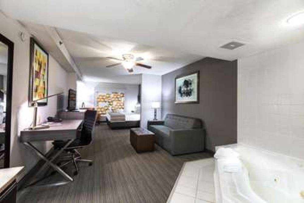 Country Inn & Suites By Radisson, Lake Norman Huntersville, NC 9