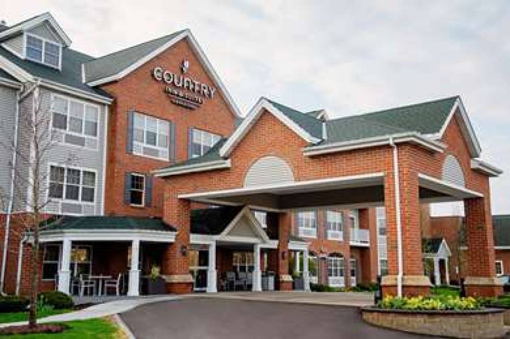 Country Inn & Suites By Radisson, Milwaukee West (Brookfield), WI 1