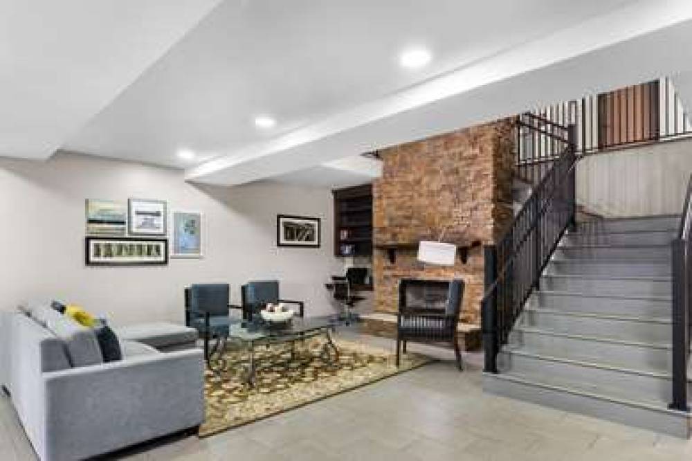 COUNTRY INN & SUITES BY RADISSON SA 8