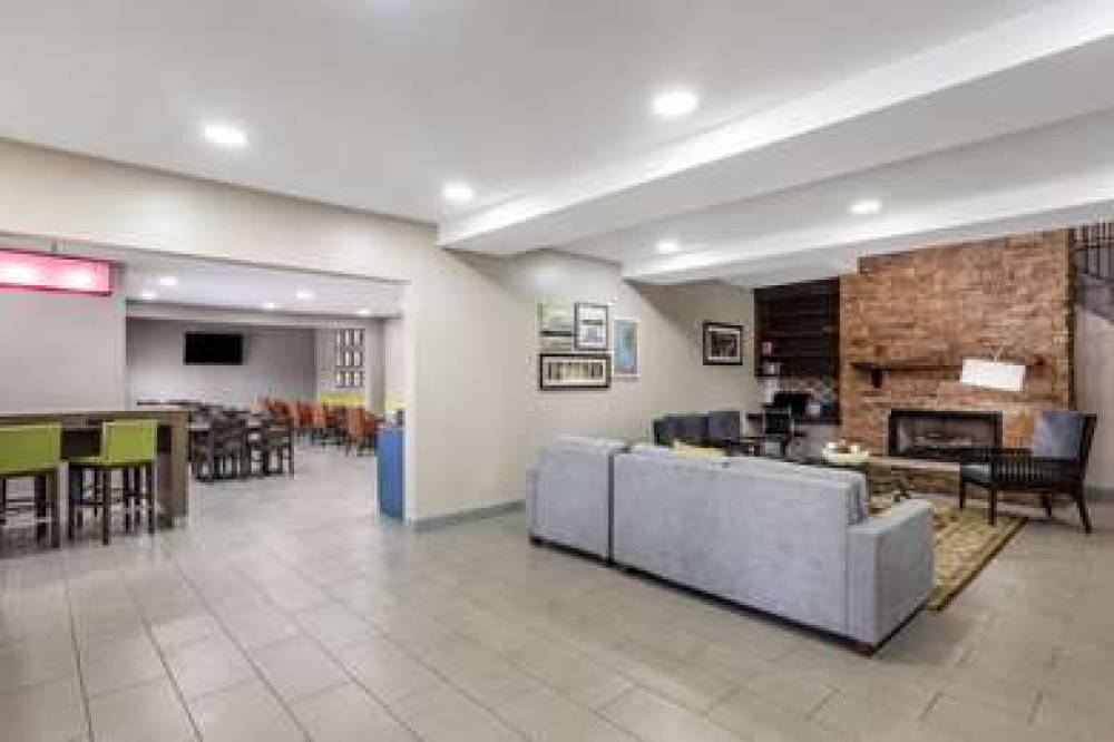 COUNTRY INN & SUITES BY RADISSON SA 6