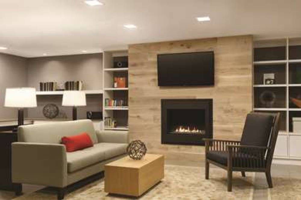 Country Inn & Suites By Radisson, Valparaiso, IN 9