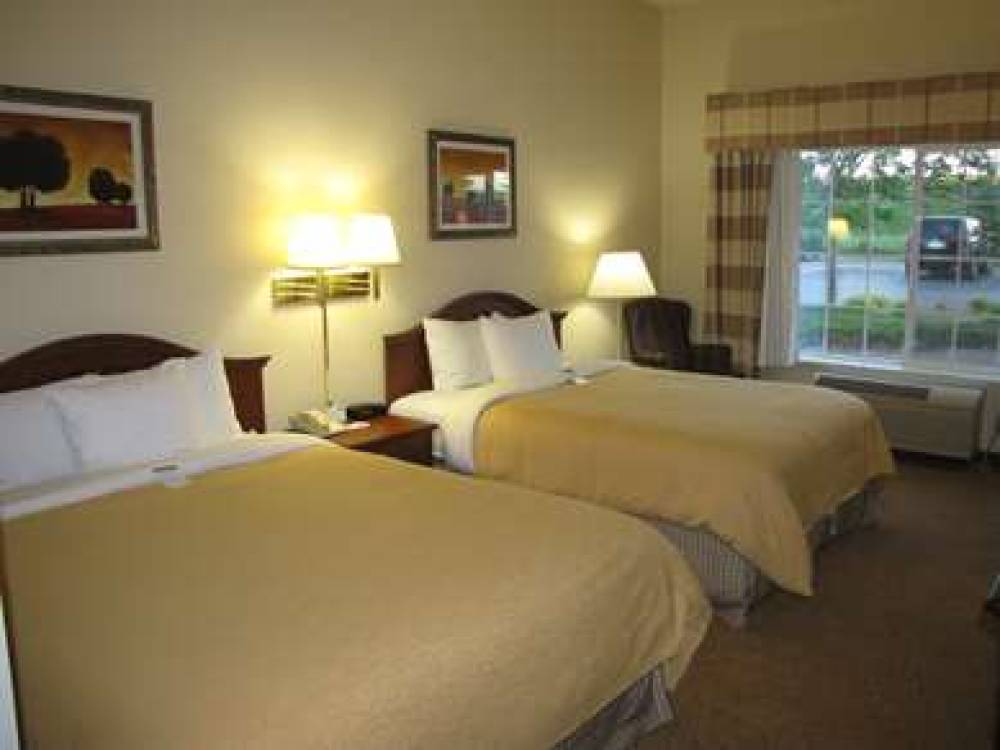 Country Inn & Suites By Radisson, West Bend, WI 4